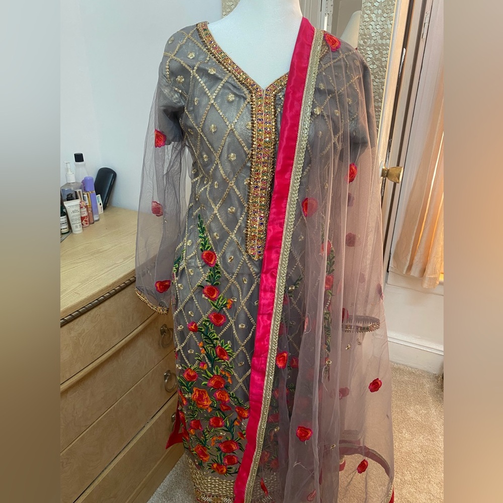 Gray Pakistani floral outfit - size small or 34 inch bust